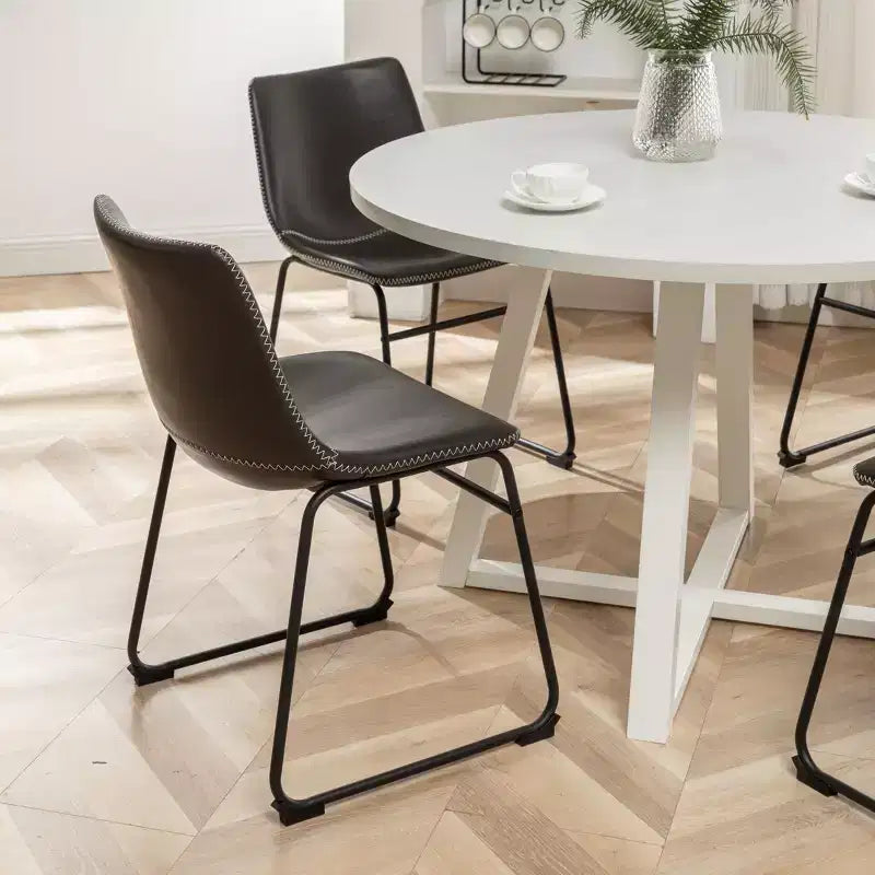 Roundhill Furniture Varna Round Dining Set, Trestle Dining Table with 4 Stylish Chairs, 5-Piece