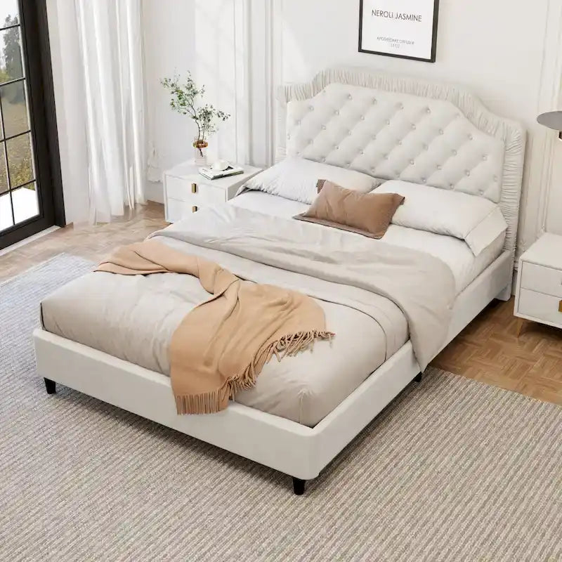 Lit capitonné Queen Size moderne avec tête de lit froncée et capitonnée, cadre en bois avec base en métal, aucun sommier tapissier requis
